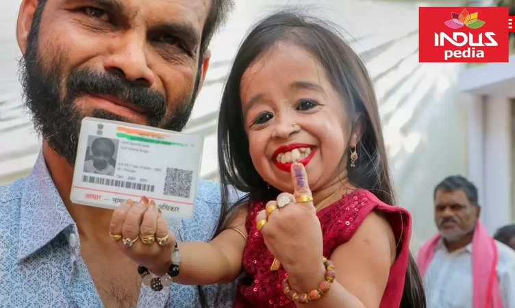 Jyoti Amge World's shortest woman casts her vote in Nagpur