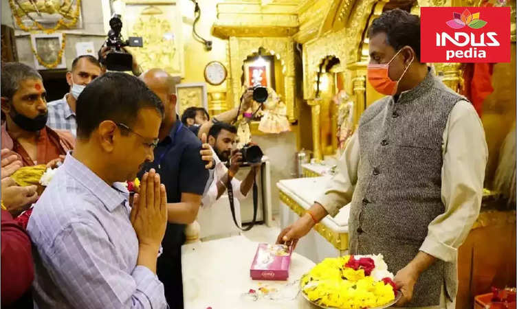 Arvind Kejriwal offers prayers at Connaught Place temple 